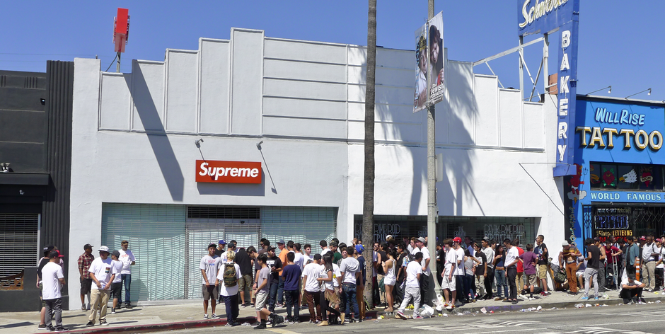 La supreme clearance shop