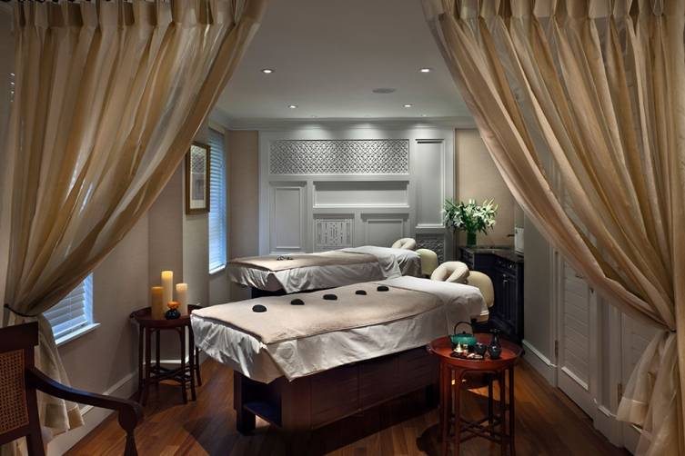 Hotel Plaza Athenee New York: Spa Suite