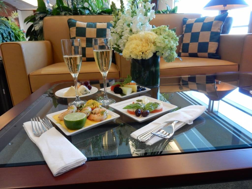 Emirates Lounge San Francisco International Airport