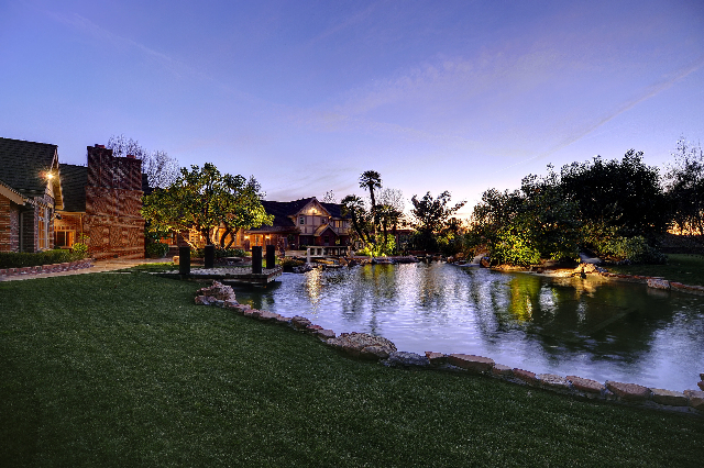 Ronald Tutor Lists his Hidden Hills Estate for $18.9 million
