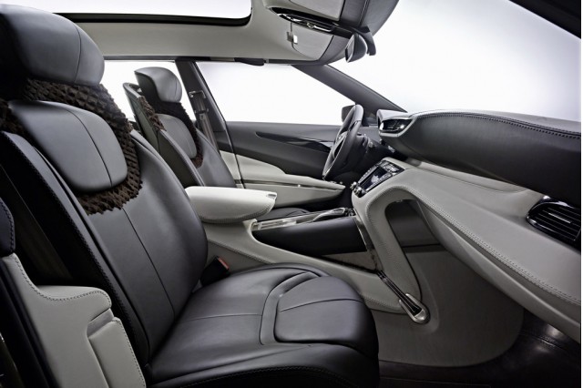 Aston Martin May Build Hybrid Lagonda SUV